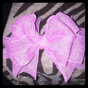 Very large girls Bow